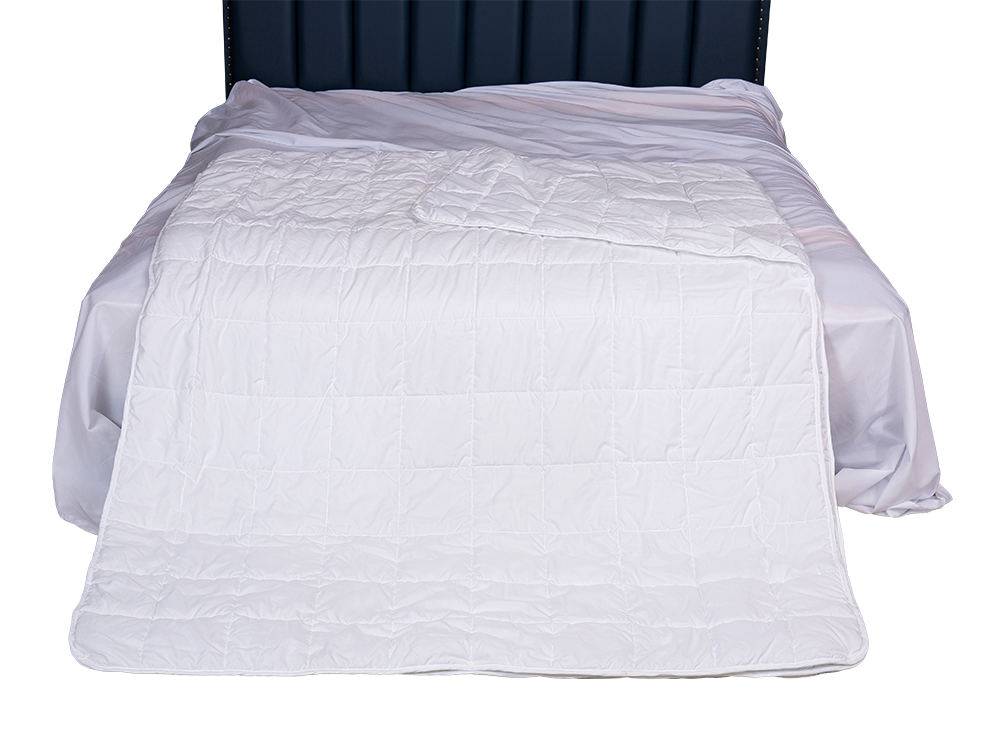 Простое стеганое одеяло с четырьмя сезонами