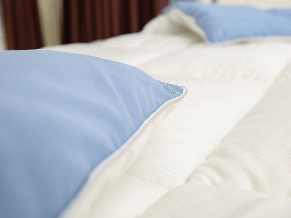 Двойное цветное полиэфирное одеяло